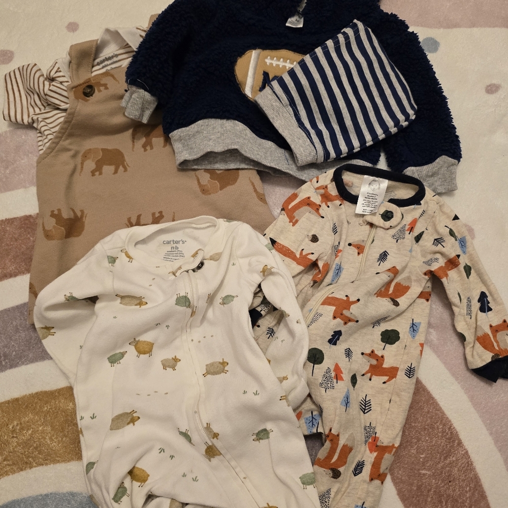 2 newborn sleepers & 2 0-3 month outfits